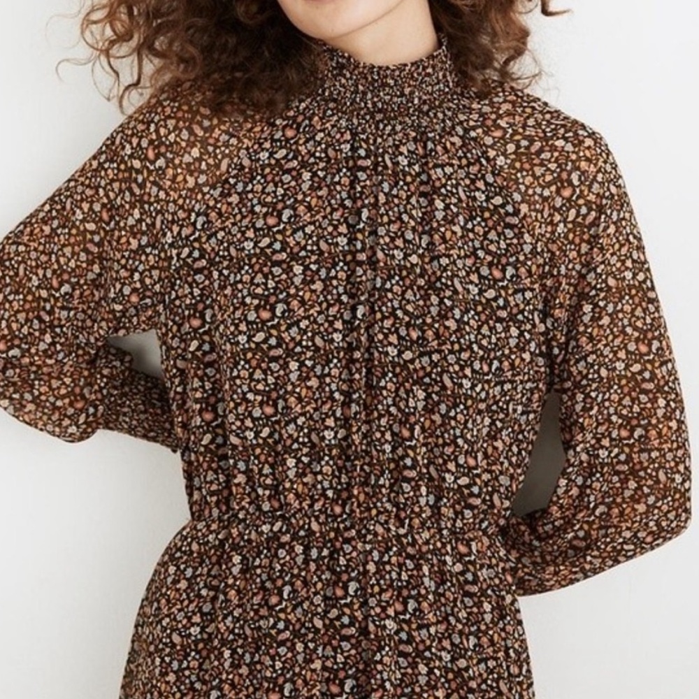 Madewell (Re)sourced Georgette Smocked-Neck Midi Dress in Folktale Paisl… - Picture 2 of 9